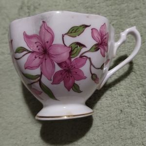 Vintage Queen Anne Bone China Pink Flower Tea Cup  Gold Trim England #111